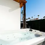 Luxury With Privacy And Jacuzzi By Canarias Prime Homes