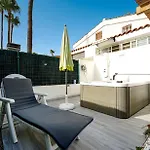 Luxury With Privacy And Jacuzzi By Canarias Prime Homes Chalé
