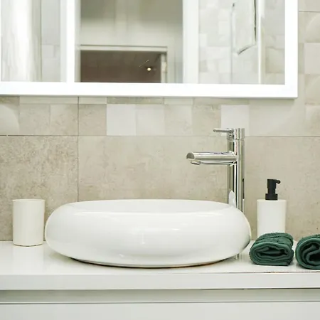 Luxury With Privacy And Jacuzzi By Canarias Prime Homes Chalet