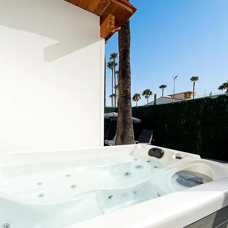 Luxury With Privacy And Jacuzzi By Canarias Prime Homes
