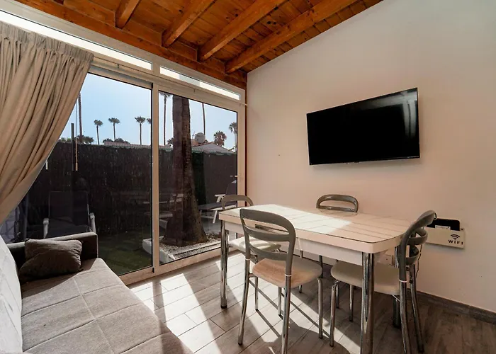 Luxury With Privacy And Jacuzzi By Canarias Prime Homes シャレー *
